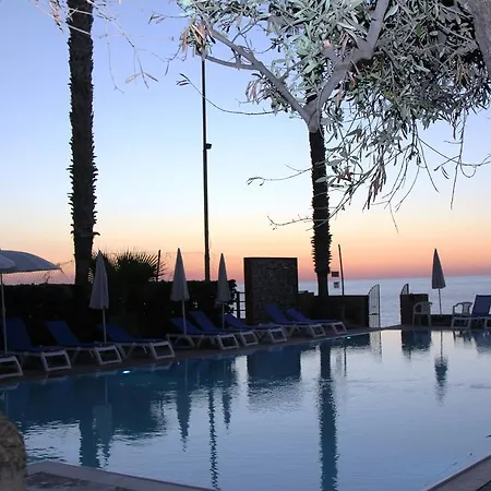 Za Maria Hotel 3*